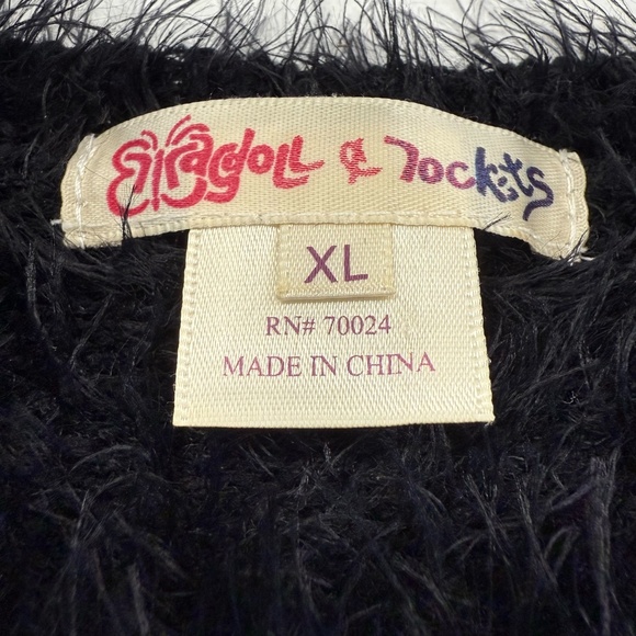 Cozy Soft Black Fuzzy Comfy Sweater. Kids Sz XL. Fits Like A Woman's Size Small. - Picture 4 of 6